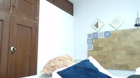 Kylie online show from March 12, 2025, 2:01 pm