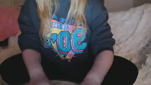 Snapshot of kymchi chatting on October 13, 2025, 11:38 pm Check Out My NSFW OnlyFans Link On Bio online show from October 13, 2025, 11:38 pm