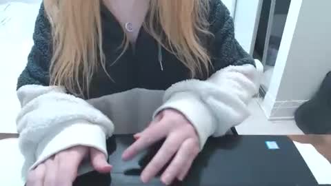 Snapshot of kymchi chatting on November 19, 2025, 12:32 am Check Out My NSFW OnlyFans Link On Bio online show from November 19, 2025, 12:32 am