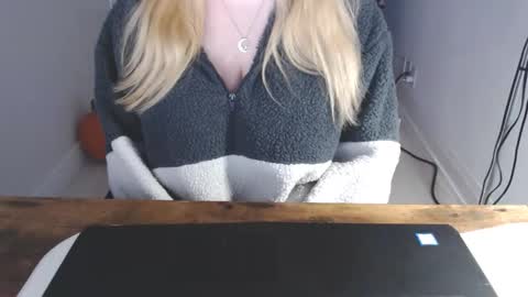 Snapshot of kymchi chatting on February 13, 2026, 10:39 pm Check Out My NSFW OnlyFans Link On Bio online show from February 13, 2026, 10:39 pm