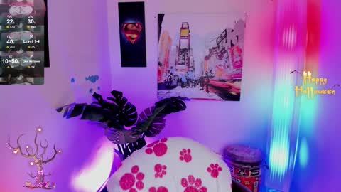 Kyomi online show from November 18, 2025, 1:26 pm