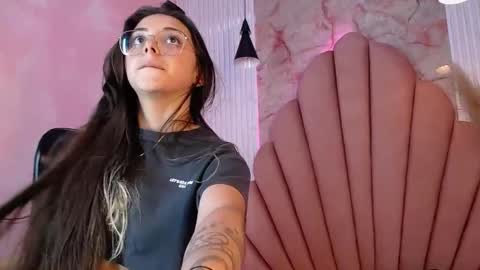 Snapshot of kyomi_hunt chatting on June 5, 2026, 7:14 am kyomi_hunt online show from June 5, 2026, 7:14 am