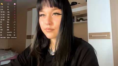 Eva online show from November 23, 2025, 10:37 am