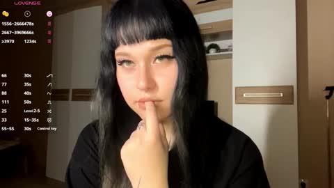 Eva online show from November 29, 2025, 5:27 pm