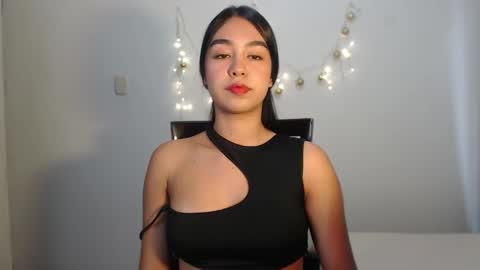 Snapshot of kyra_fox_ chatting on January 9, 2026, 1:03 pm Kyra online show from January 9, 2026, 1:03 pm