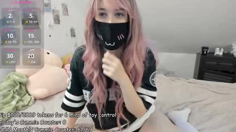 Kyra Wild online show from November 30, 2025, 6:17 am