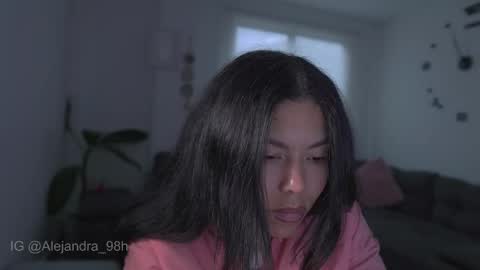 schedule 300 pm - 1100pm colombia time online show from February 6, 2026, 10:46 pm