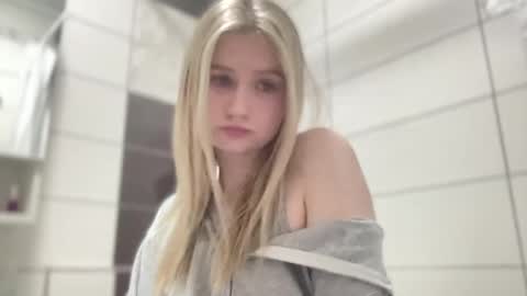 Amanda online show from May 1, 2026, 5:39 pm