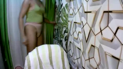 kyutshyne online show from April 18, 2026, 7:58 pm