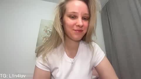 lina online show from April 21, 2026, 1:42 am