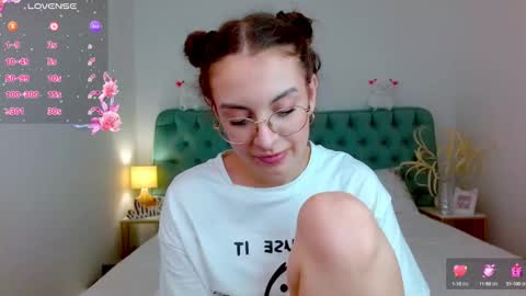 Margo  online show from September 13, 2025, 9:58 pm