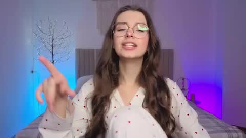 Margo  online show from March 4, 2026, 3:18 pm