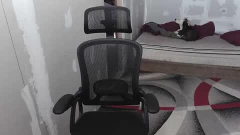 l1v1nth3dr3am online show from September 15, 2025, 12:21 am