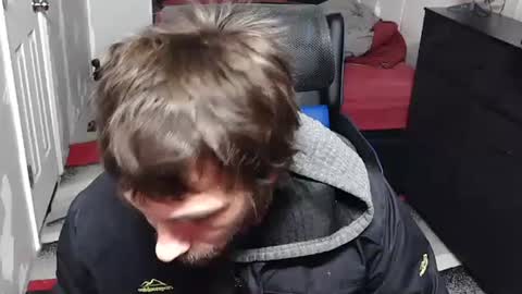 l1v1nth3dr3am online show from December 15, 2025, 11:58 am