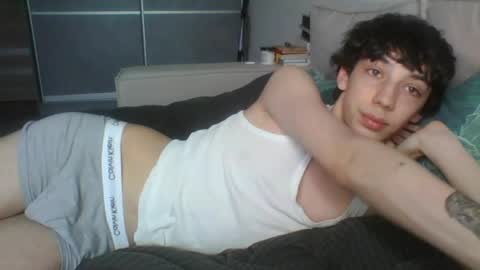 Snapshot of l8199 chatting on April 28, 2026, 3:17 pm liam online show from April 28, 2026, 3:17 pm