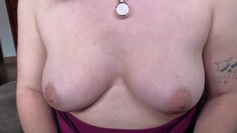 Snapshot of la_femme_fatale_ chatting on June 5, 2026, 9:53 pm Hanna FREE ONLYFANS online show from June 5, 2026, 9:53 pm