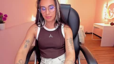 T A T I A N A online show from May 22, 2026, 11:43 pm
