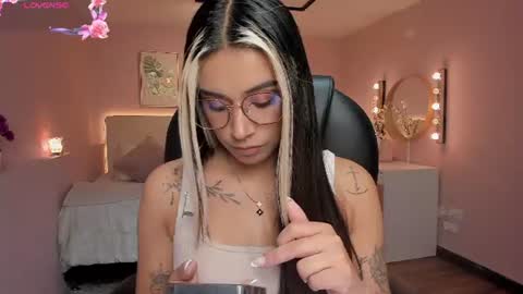 Snapshot of la_monitora chatting on June 13, 2026, 12:03 pm T A T I A N A online show from June 13, 2026, 12:03 pm