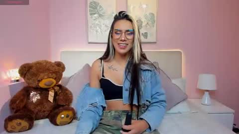 Snapshot of la_monitora chatting on July 8, 2026, 11:48 am T A T I A N A online show from July 8, 2026, 11:48 am