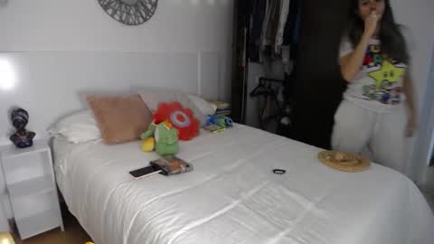 Catalina online show from March 19, 2026, 2:26 am