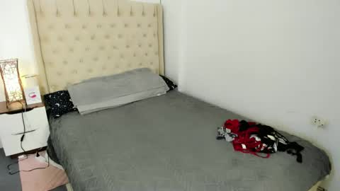 la_vida_lena_ online show from February 23, 2025, 9:11 am