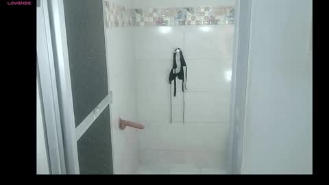 la_wuaifu1 online show from October 26, 2025, 7:31 pm