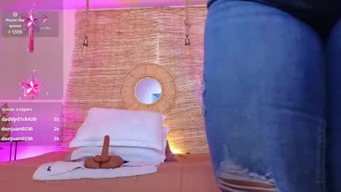 Cris  online show from March 4, 2025, 11:51 am