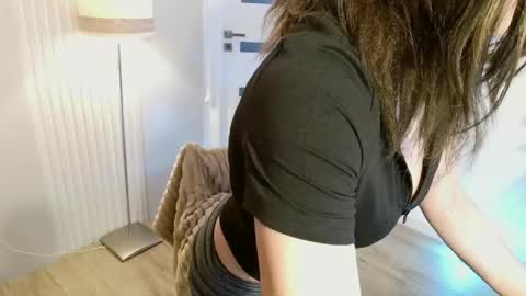 Snapshot of laady_lea chatting on June 6, 2026, 3:39 pm Lady Pearl online show from June 6, 2026, 3:39 pm