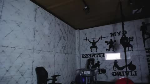 labrinthteasing online show from October 17, 2025, 12:30 pm