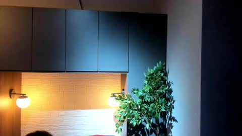 labrinthteasing online show from February 14, 2026, 12:02 pm