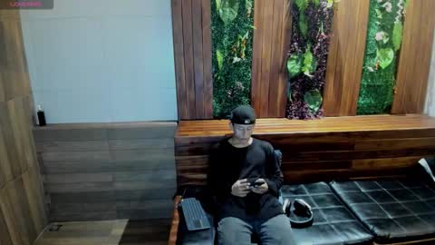 labrinthteasing online show from March 14, 2026, 12:10 pm