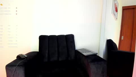 lace_victoria online show from December 16, 2024, 10:45 pm