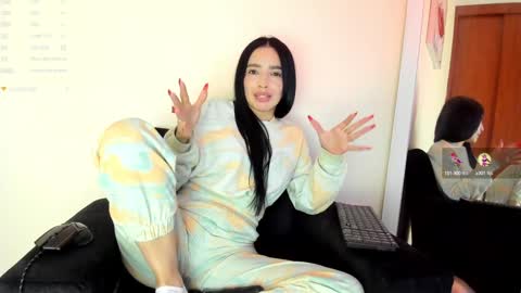 lace_victoria online show from January 10, 2025, 3:29 am