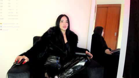 lace_victoria online show from January 12, 2025, 2:14 am