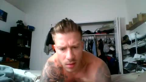 Snapshot of lacrioxcum18 chatting on March 6, 2025, 4:17 pm lacrioxcum18 online show from March 6, 2025, 4:17 pm