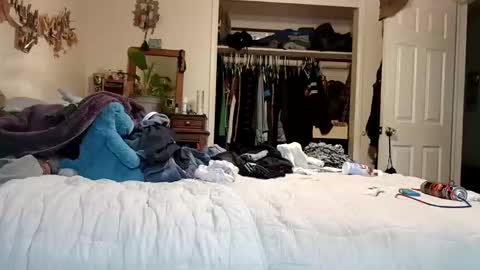 lacybell online show from October 10, 2025, 10:53 pm