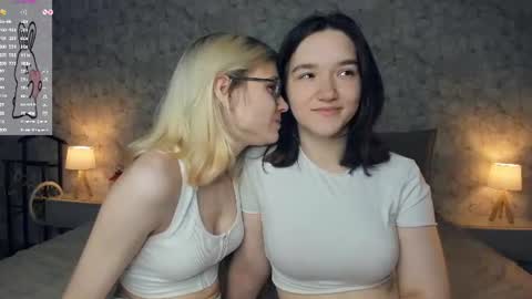 Violet and Isabel online show from July 22, 2026, 7:38 pm