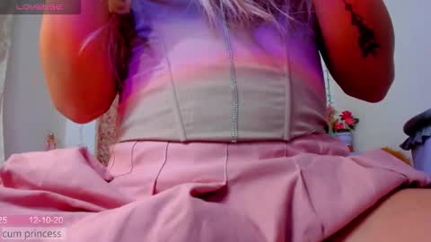 Laden And Juan online show from October 12, 2025, 3:33 pm