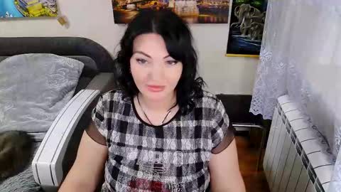 lady_boom_ online show from November 21, 2025, 8:18 pm