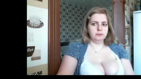 lady cute cat29 online show from April 23, 2026, 2:13 am