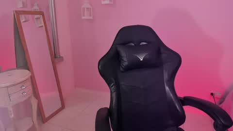 Karla - Instagram   lady karla1 online show from March 6, 2025, 9:53 pm