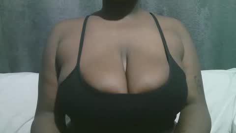 lady_dearra online show from September 17, 2025, 1:07 am