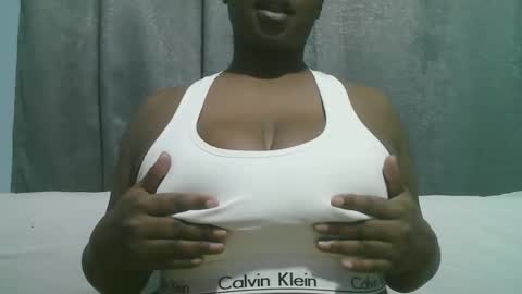 lady_dearra online show from September 26, 2025, 2:26 am