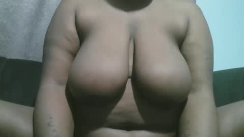 lady_dearra online show from December 1, 2025, 3:11 am