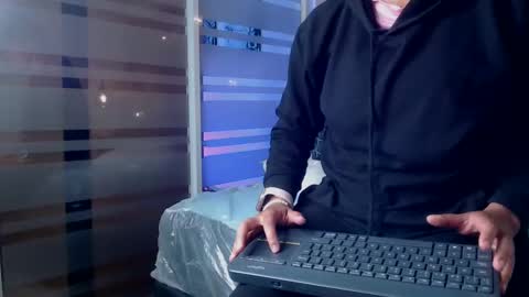 LADY  online show from January 22, 2025, 7:57 am