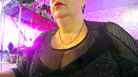 Snapshot of lady_gloria chatting on May 19, 2026, 5:25 am Lady Gloria online show from May 19, 2026, 5:25 am