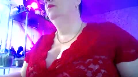 Snapshot of lady_gloria chatting on July 6, 2026, 5:15 am Lady Gloria online show from July 6, 2026, 5:15 am