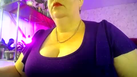 Snapshot of lady_gloria chatting on July 16, 2026, 8:31 am Lady Gloria online show from July 16, 2026, 8:31 am