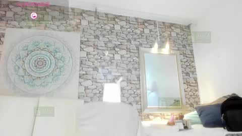    online show from April 18, 2026, 7:58 pm