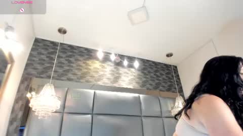 Snapshot of lady_hellen chatting on July 21, 2026, 6:43 pm online show from July 21, 2026, 6:43 pm
